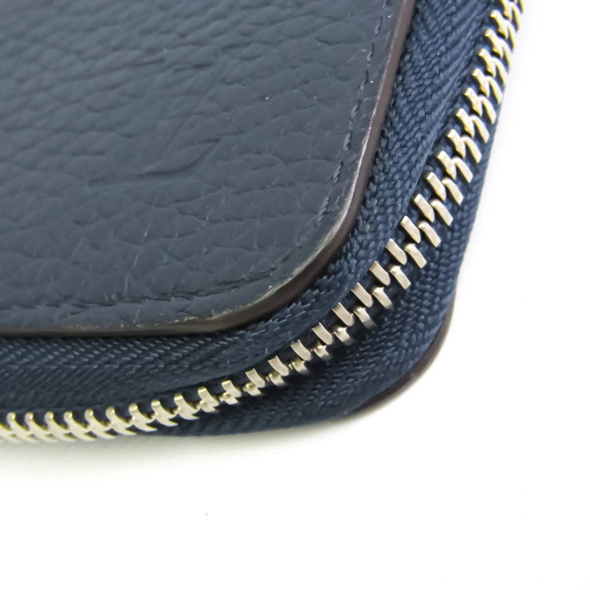 Pre-Owned Louis Vuitton Taurillon Zippy Wallet Vertical M58823 Unisex Taurillon Leather Long Wallet (bi-fold) Navy (Good)